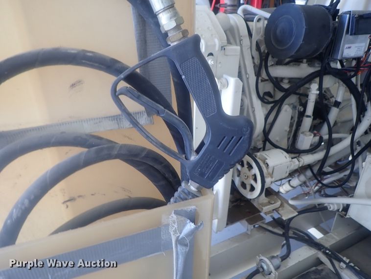 image for item DI4716 2001 Sewer Equipment Company of America 747-FR2000  sewer jetter trailer