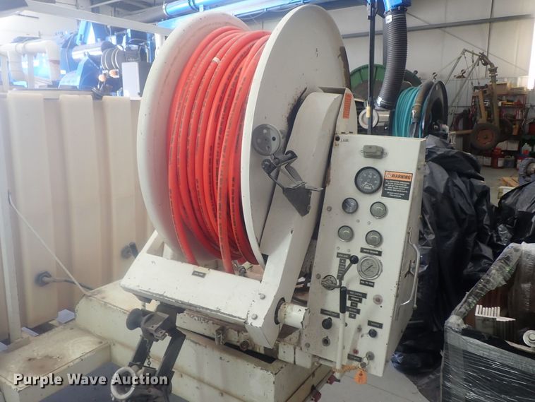 image for item DI4716 2001 Sewer Equipment Company of America 747-FR2000  sewer jetter trailer