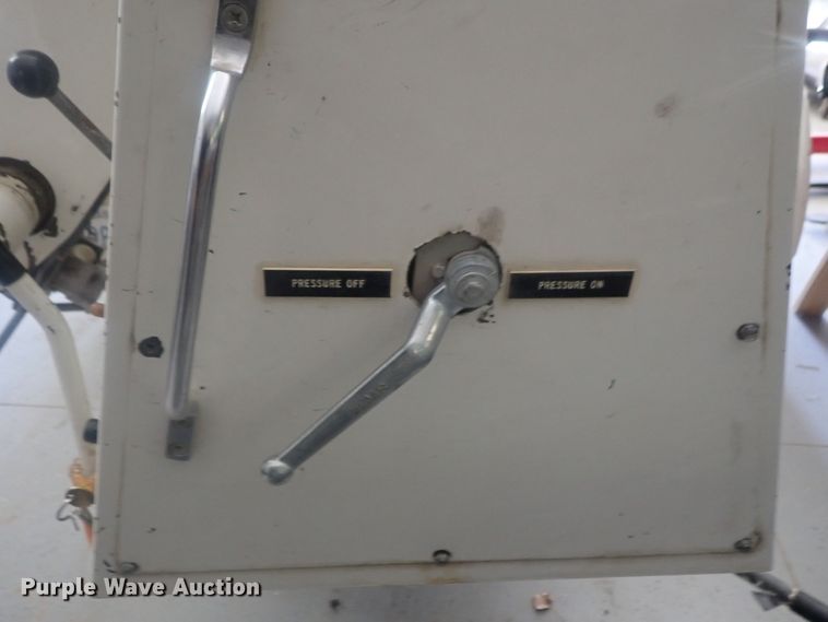 image for item DI4716 2001 Sewer Equipment Company of America 747-FR2000  sewer jetter trailer