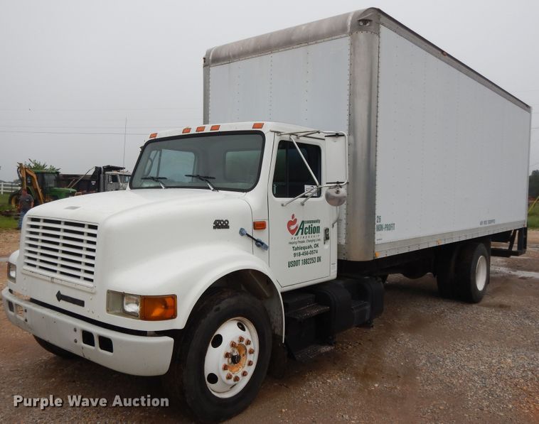 image for item DI7732 1999 International 4700  box truck