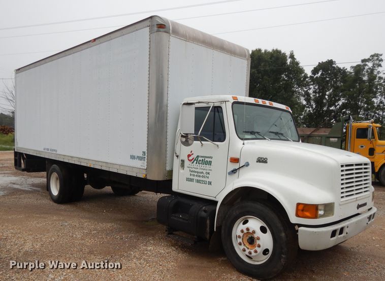 image for item DI7732 1999 International 4700  box truck