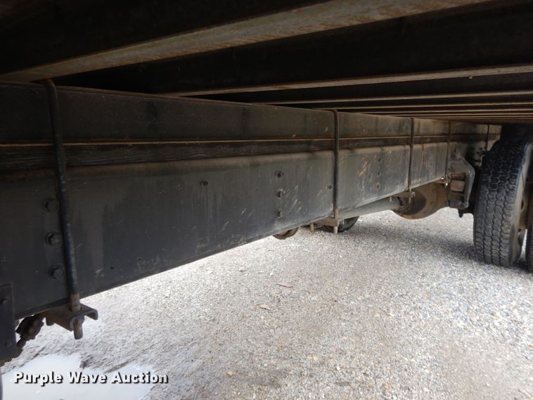 image for item DI7732 1999 International 4700  box truck