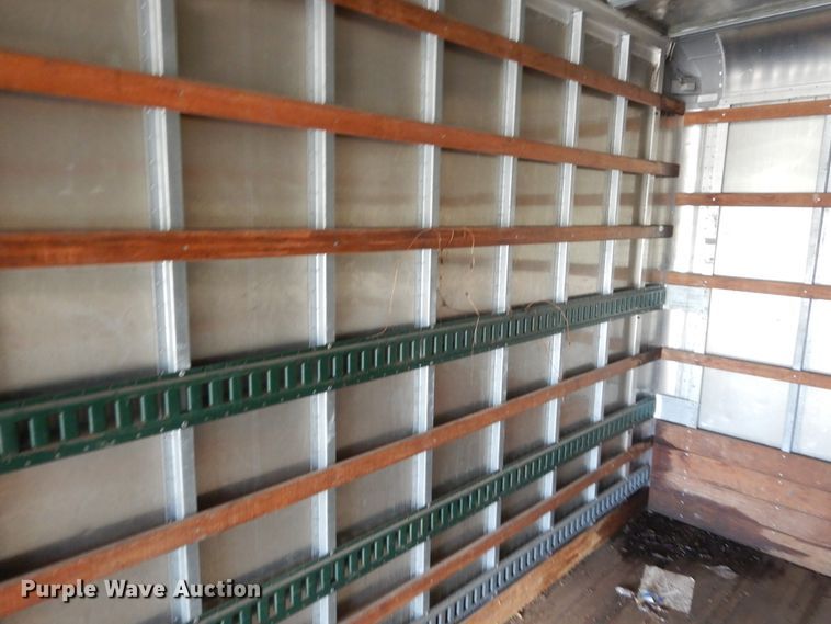 image for item DI7732 1999 International 4700  box truck