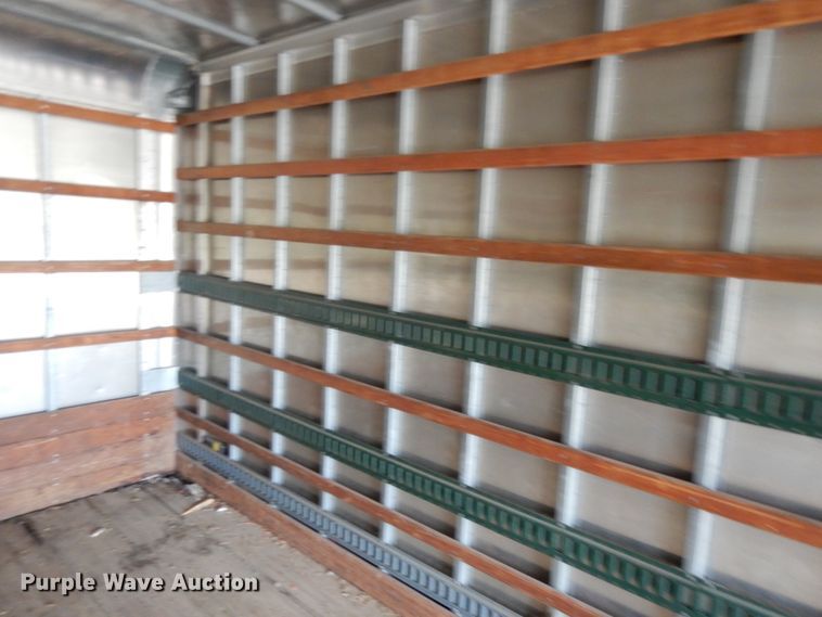 image for item DI7732 1999 International 4700  box truck