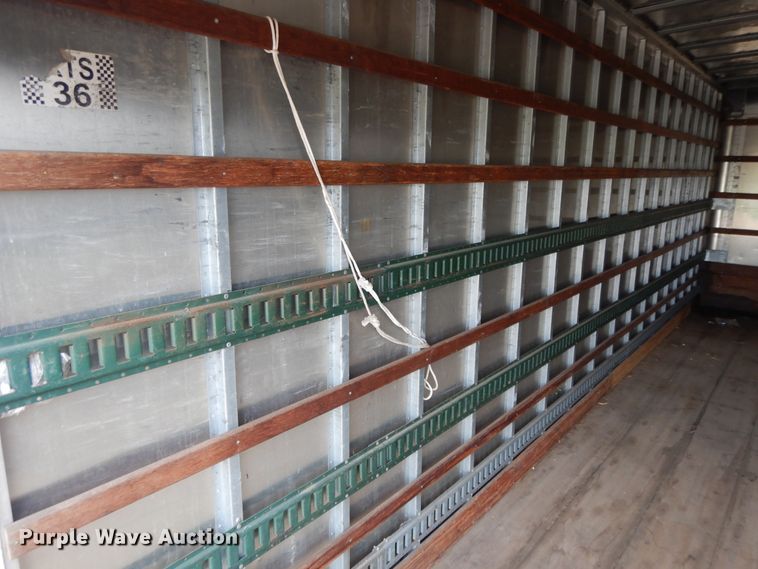 image for item DI7732 1999 International 4700  box truck