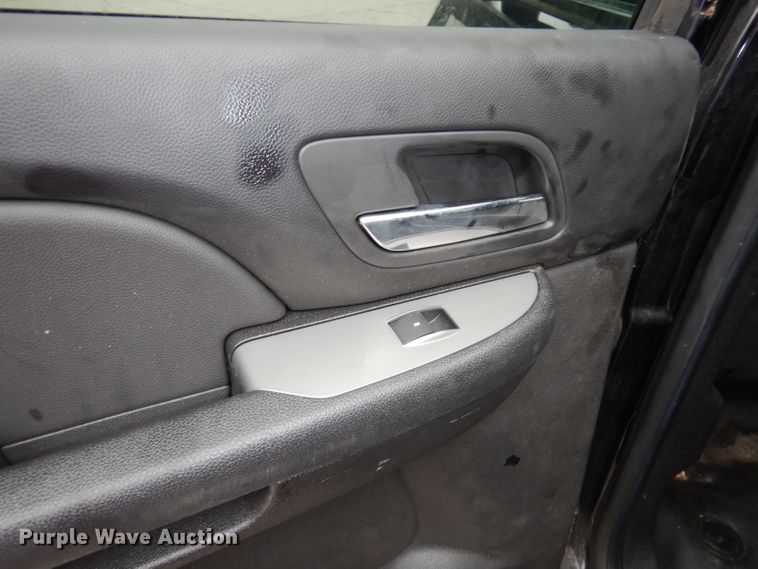 image for item DJ2810 2012 Chevrolet Tahoe Police  SUV