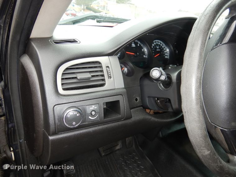 image for item DJ2810 2012 Chevrolet Tahoe Police  SUV