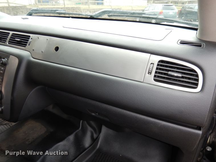 image for item DJ2810 2012 Chevrolet Tahoe Police  SUV