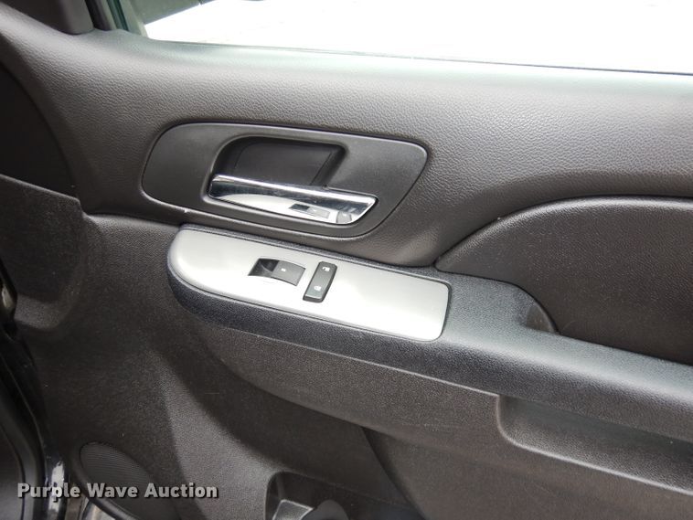 image for item DJ2810 2012 Chevrolet Tahoe Police  SUV