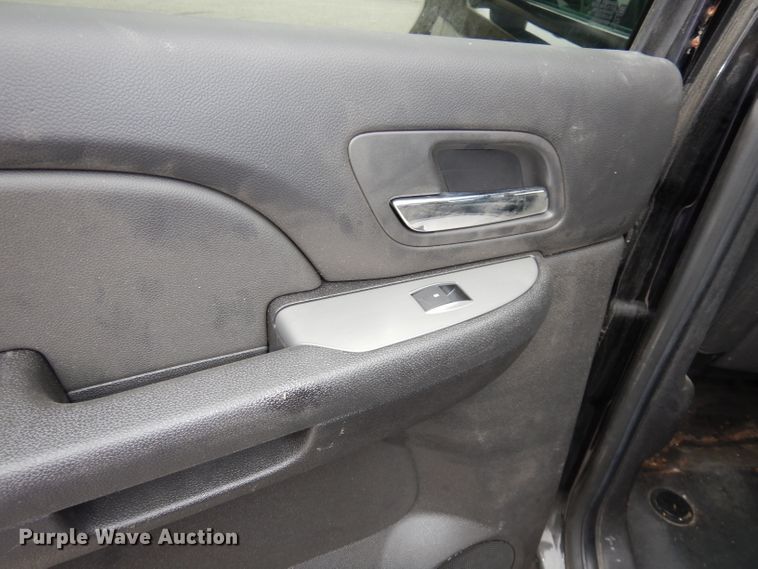 image for item DJ2811 2012 Chevrolet Tahoe Police  SUV