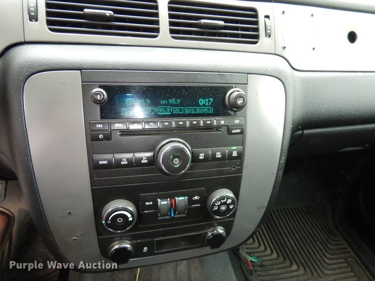 image for item DJ2811 2012 Chevrolet Tahoe Police  SUV