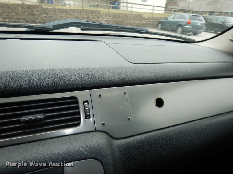 image for item DJ2811 2012 Chevrolet Tahoe Police  SUV