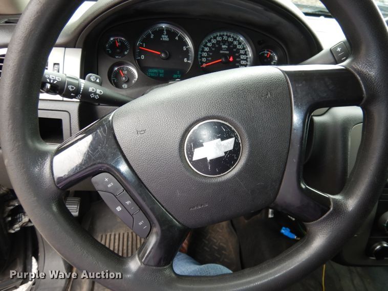 image for item DJ2811 2012 Chevrolet Tahoe Police  SUV