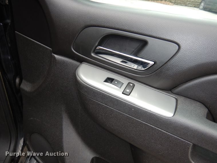 image for item DJ2811 2012 Chevrolet Tahoe Police  SUV