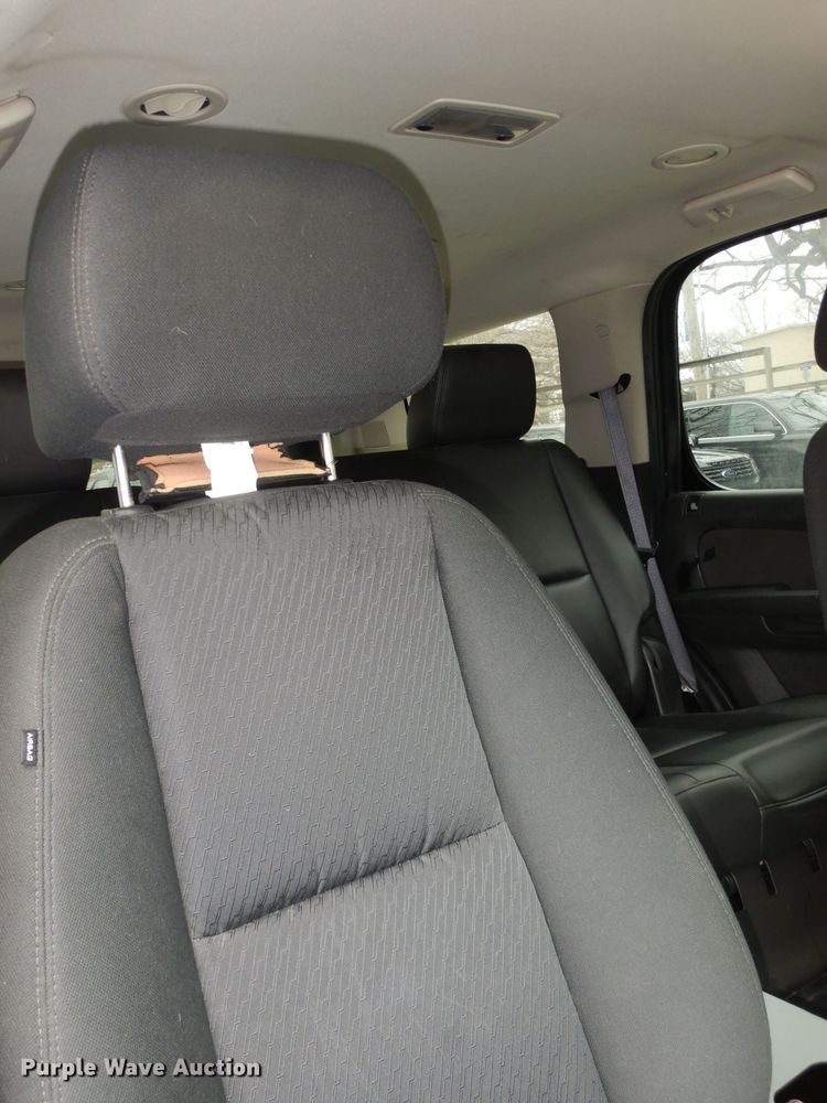 image for item DJ2811 2012 Chevrolet Tahoe Police  SUV