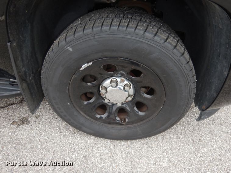 image for item DJ2811 2012 Chevrolet Tahoe Police  SUV