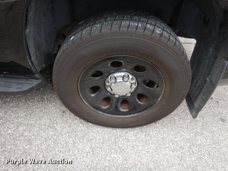 image for item DJ2811 2012 Chevrolet Tahoe Police  SUV