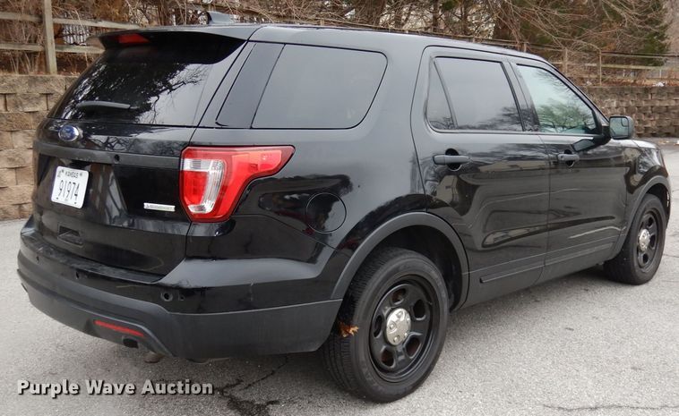 image for item DJ2841 2017 Ford Explorer Police Interceptor  SUV