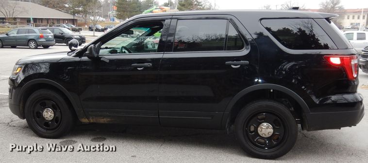 image for item DJ2841 2017 Ford Explorer Police Interceptor  SUV