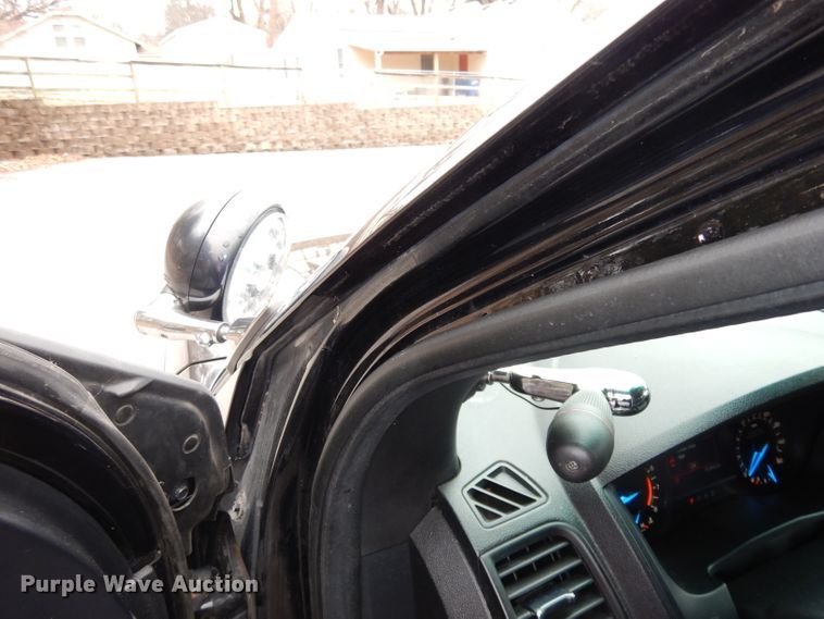 image for item DJ2841 2017 Ford Explorer Police Interceptor  SUV