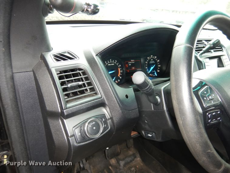 image for item DJ2841 2017 Ford Explorer Police Interceptor  SUV