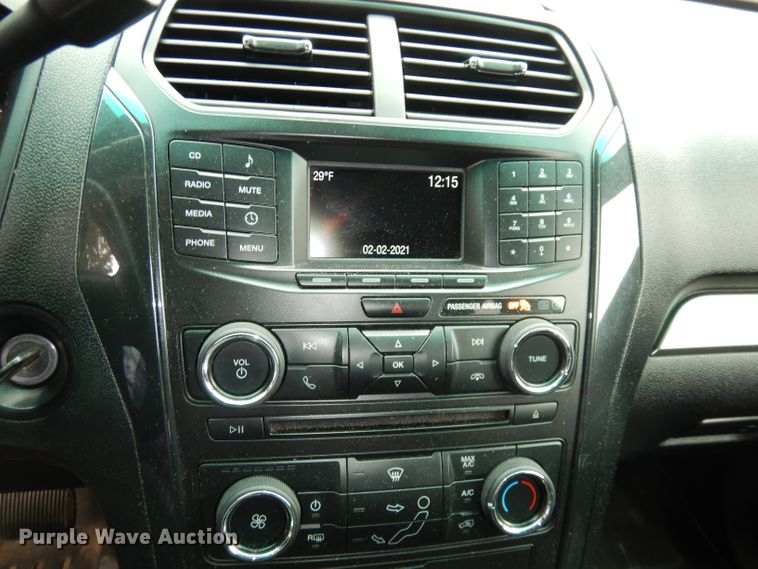 image for item DJ2841 2017 Ford Explorer Police Interceptor  SUV