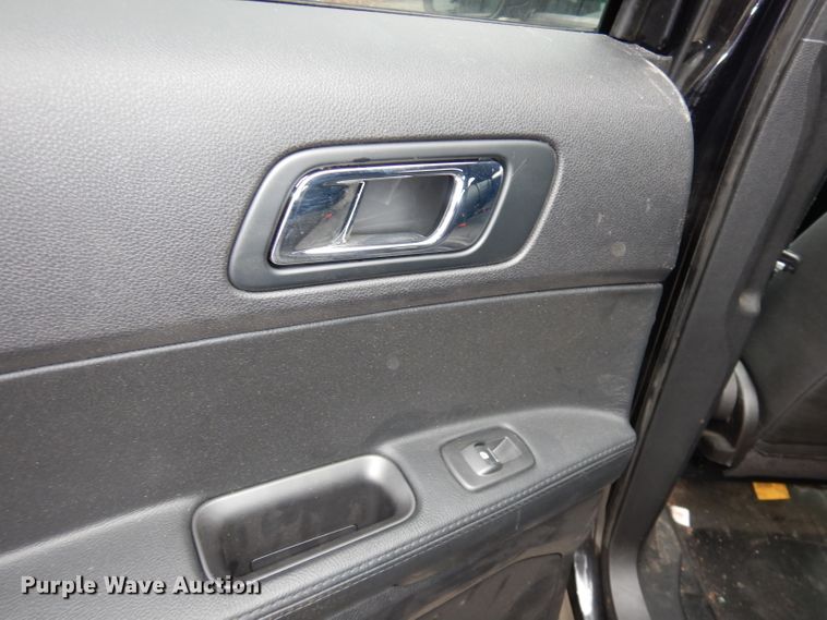 image for item DJ2841 2017 Ford Explorer Police Interceptor  SUV