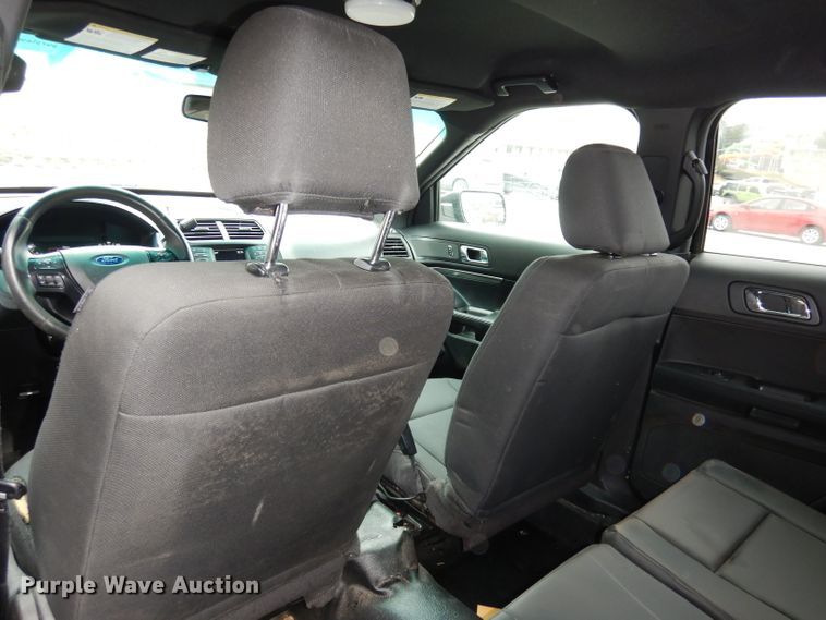 image for item DJ2841 2017 Ford Explorer Police Interceptor  SUV