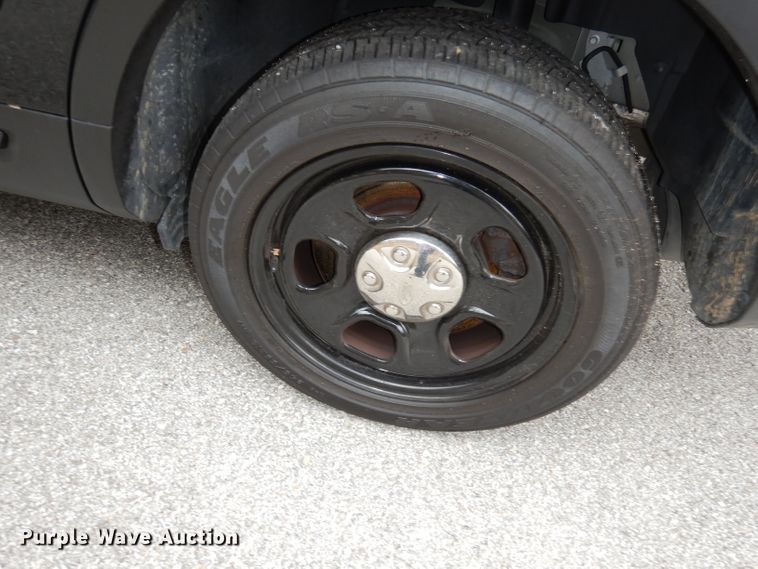 image for item DJ2841 2017 Ford Explorer Police Interceptor  SUV