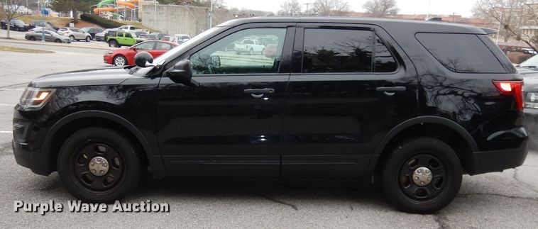 image for item DJ2842 2017 Ford Explorer Police Interceptor  SUV