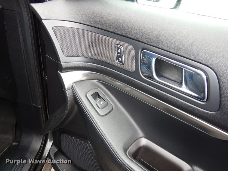 image for item DJ2842 2017 Ford Explorer Police Interceptor  SUV