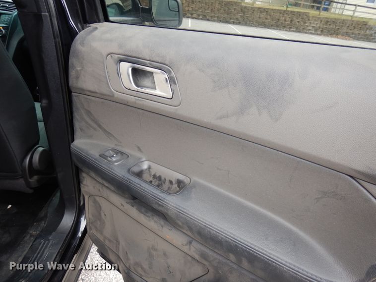 image for item DJ2842 2017 Ford Explorer Police Interceptor  SUV