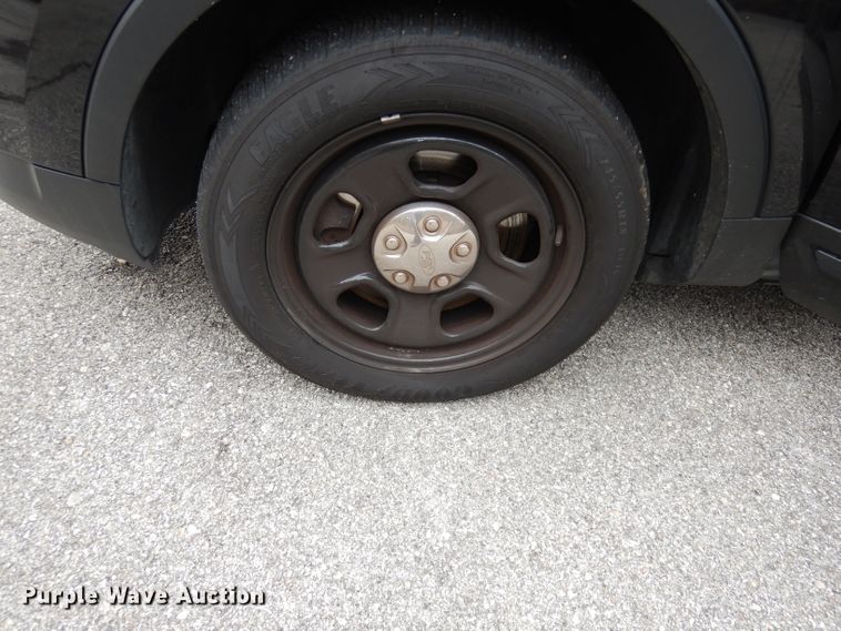 image for item DJ2842 2017 Ford Explorer Police Interceptor  SUV