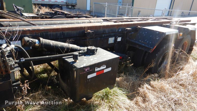 image for item DJ8621 1996 Mack MR  roll-off container truck