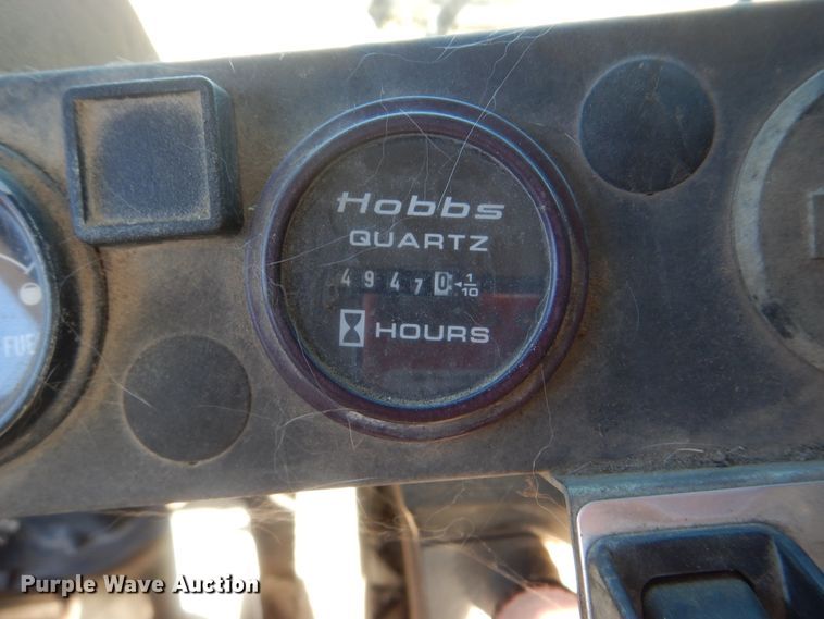 image for item DJ8621 1996 Mack MR  roll-off container truck