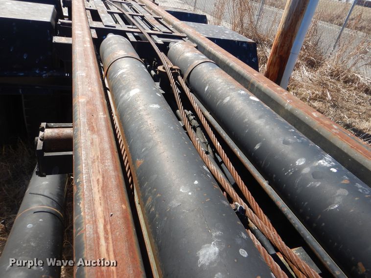 image for item DJ8621 1996 Mack MR  roll-off container truck