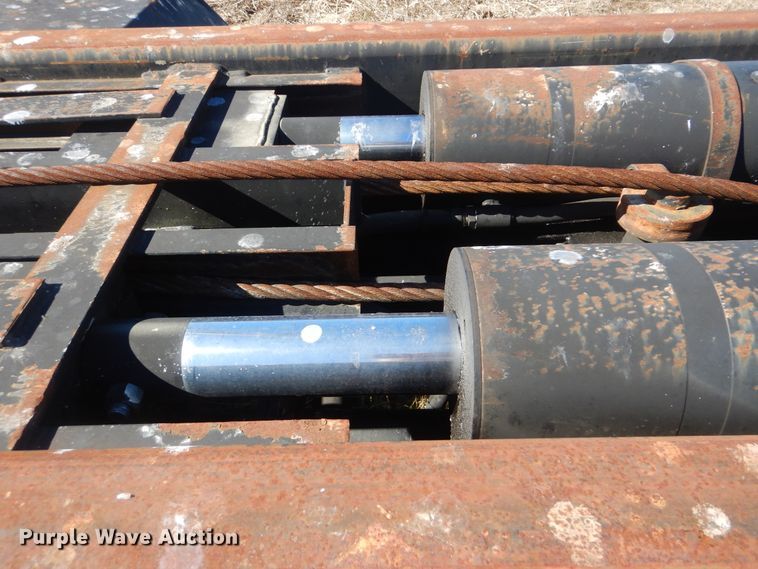 image for item DJ8621 1996 Mack MR  roll-off container truck