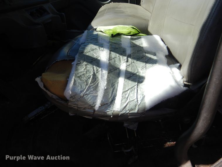 image for item DJ8622 2004 Freightliner Business Class M2  refuse truck