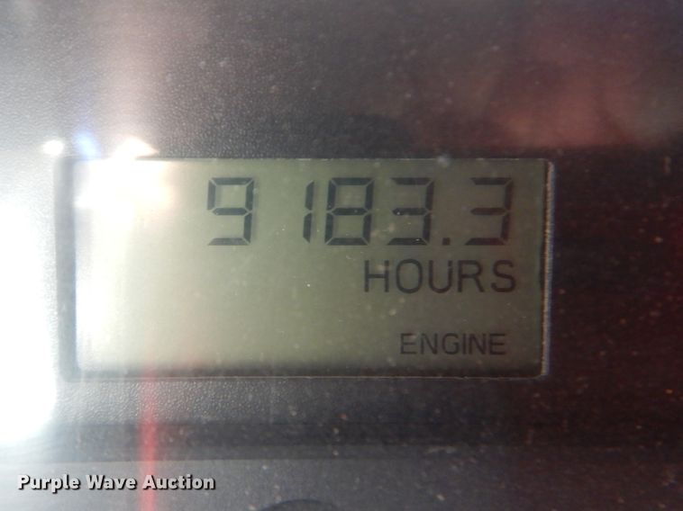 image for item DJ8622 2004 Freightliner Business Class M2  refuse truck