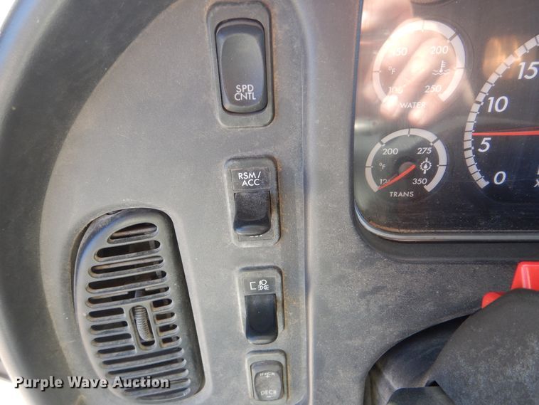 image for item DJ8623 2012 Freightliner Business Class M2  refuse truck