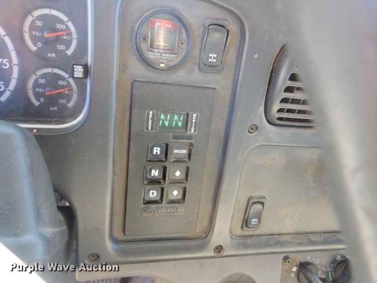 image for item DJ8623 2012 Freightliner Business Class M2  refuse truck