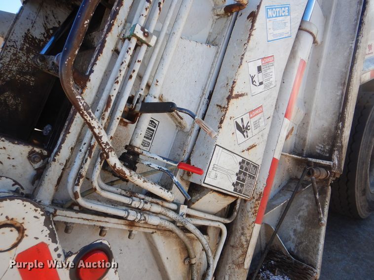 image for item DJ8623 2012 Freightliner Business Class M2  refuse truck