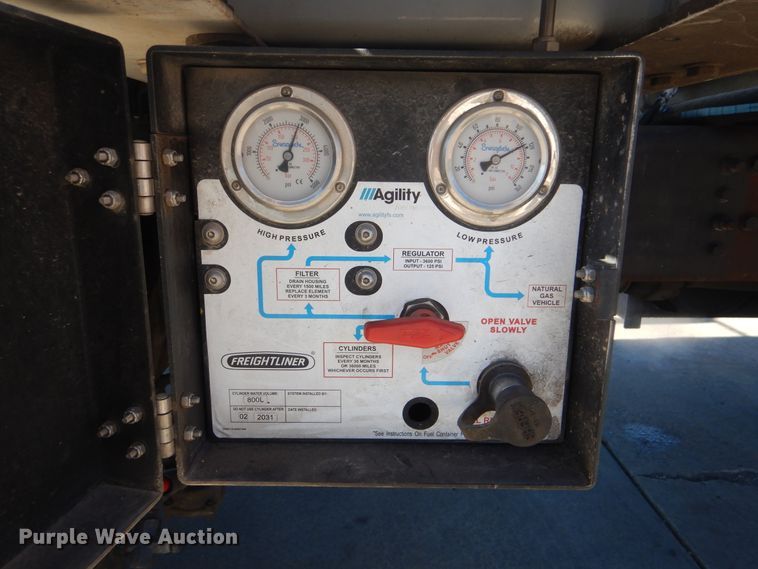 image for item DJ8623 2012 Freightliner Business Class M2  refuse truck