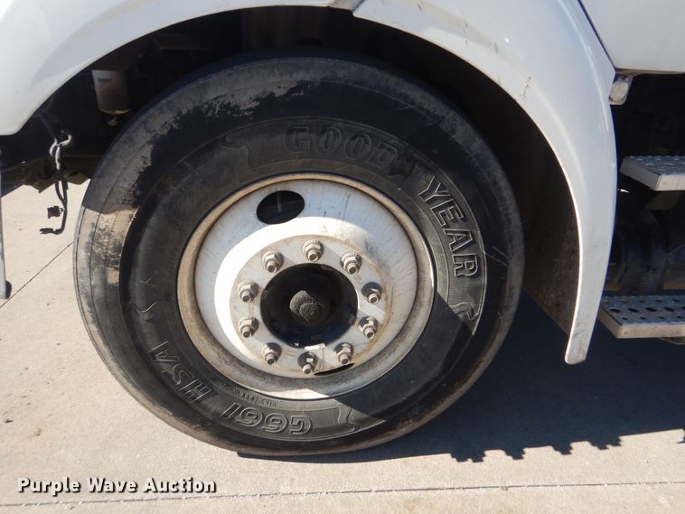 image for item DJ8623 2012 Freightliner Business Class M2  refuse truck