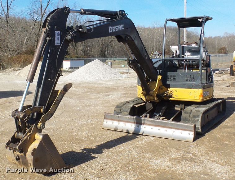 image for item DL0748 2005 John Deere 50D  mini excavator