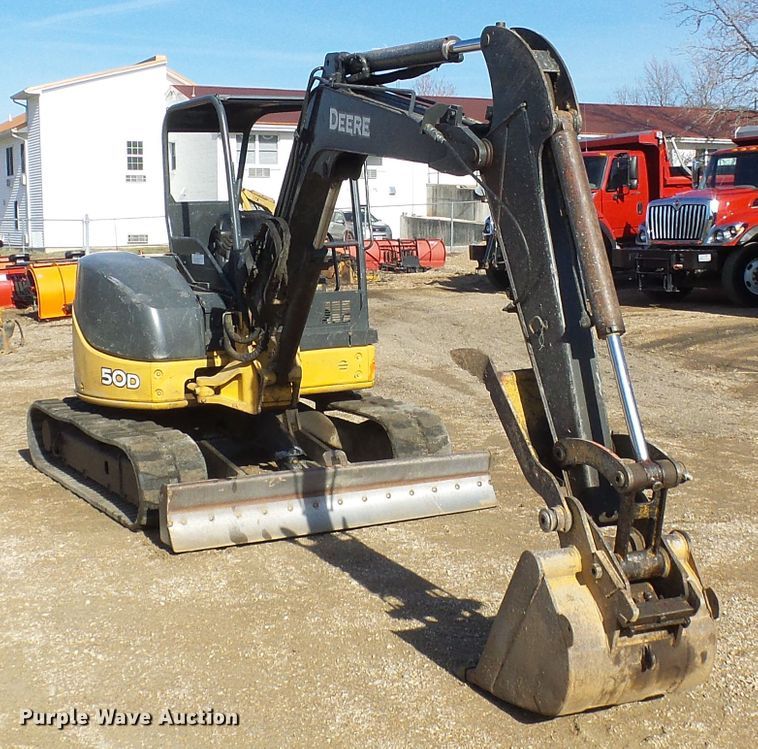 image for item DL0748 2005 John Deere 50D  mini excavator