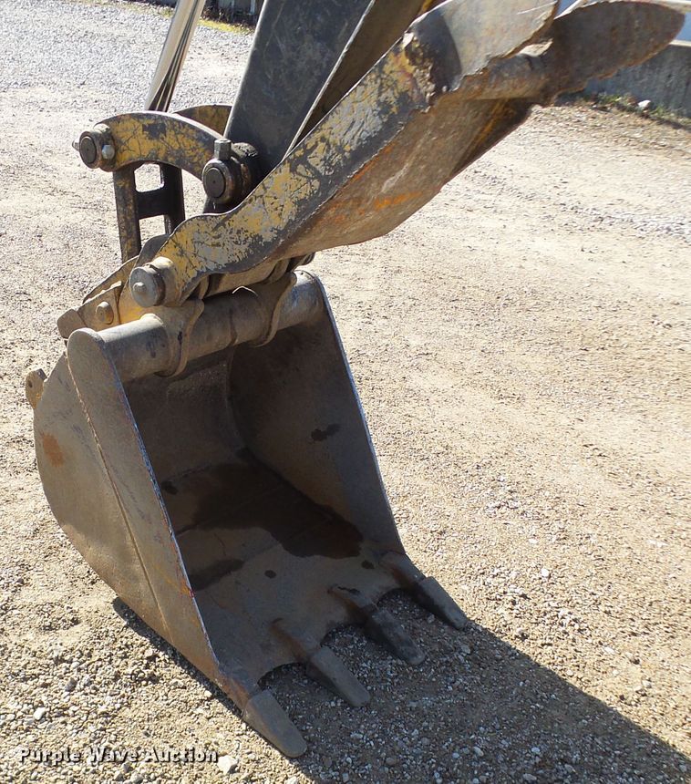 image for item DL0748 2005 John Deere 50D  mini excavator