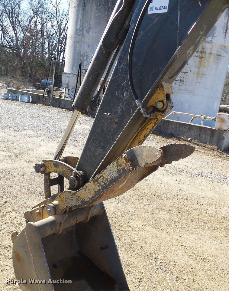 image for item DL0748 2005 John Deere 50D  mini excavator