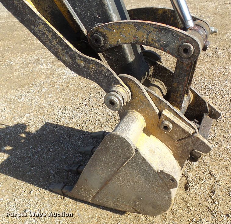 image for item DL0748 2005 John Deere 50D  mini excavator