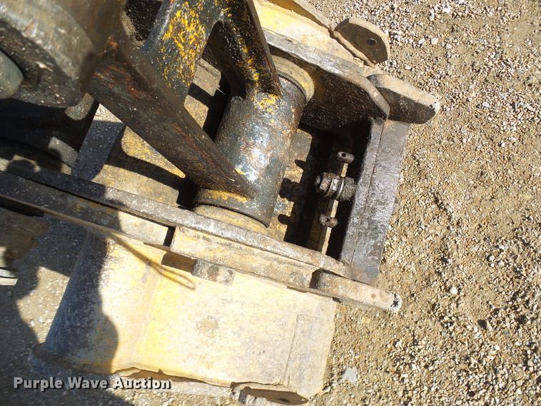 image for item DL0748 2005 John Deere 50D  mini excavator